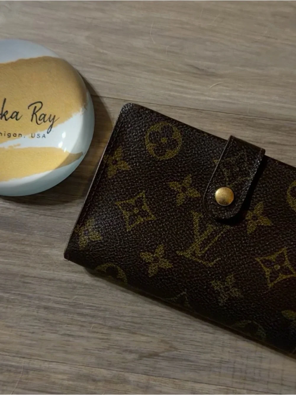 Louis Vuitton Monogram Kisslock Wallet- PRELOVED CONDITION